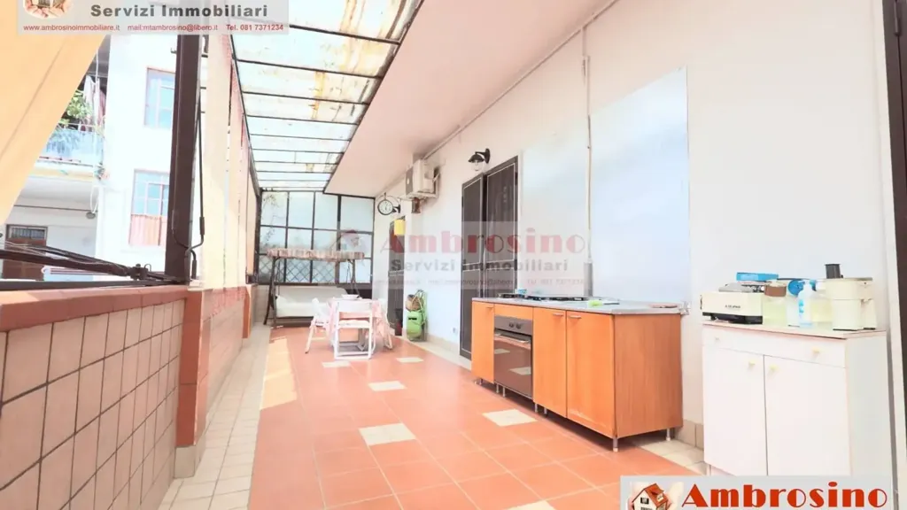 Terrass - Trilocale with Large Terrace in Naples