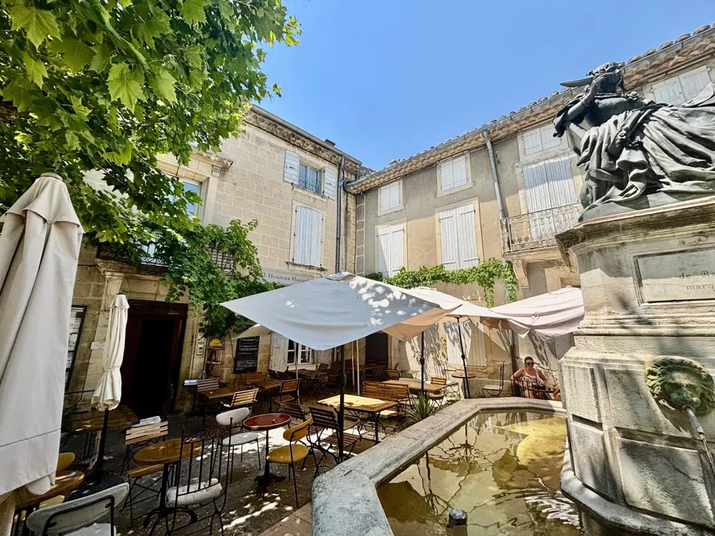 Jardin - Studio au Centre de Grignan avec Hauteur sous Plafond