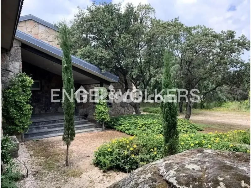 Välivaade - Rustic Villa with Pool in Guadarrama