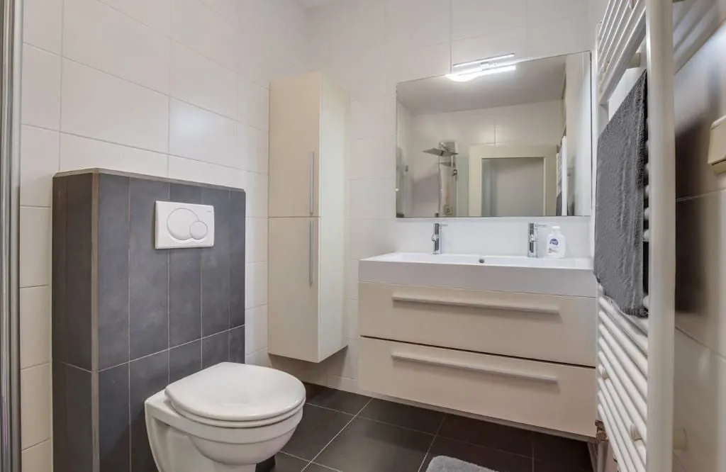 Bagni - Student-Friendly Apartment with Balcony in Amsterdam