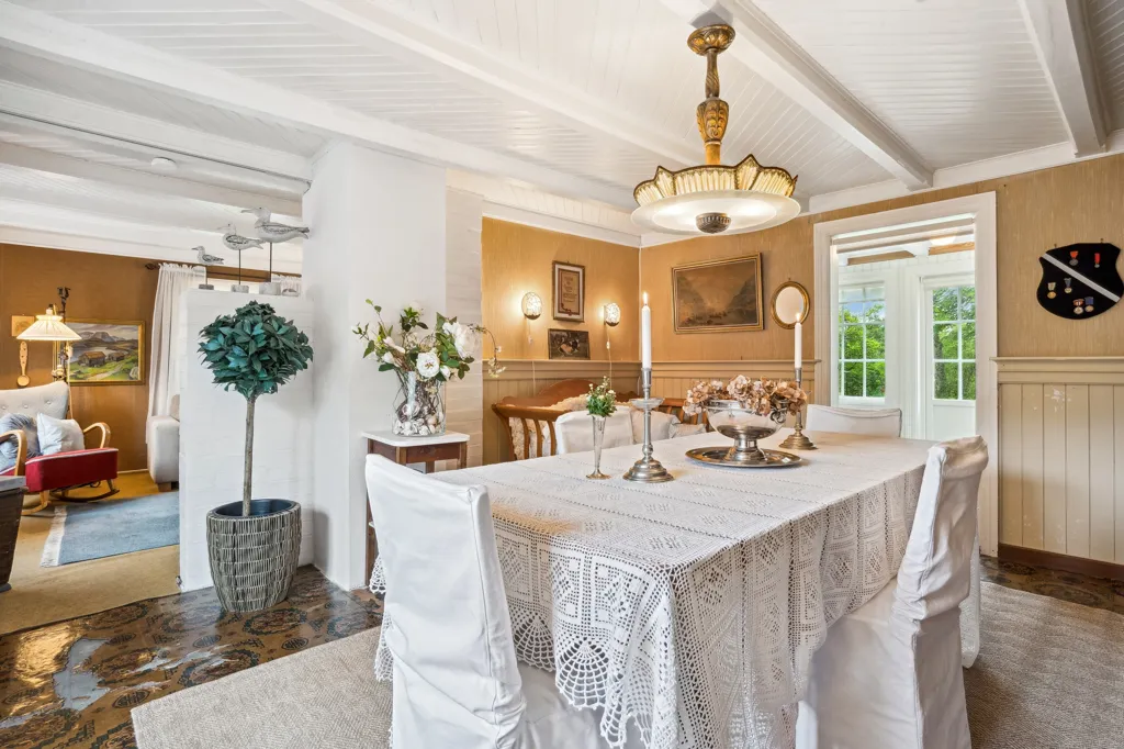Sala da pranzo - Detached House with Garden in Commune Area