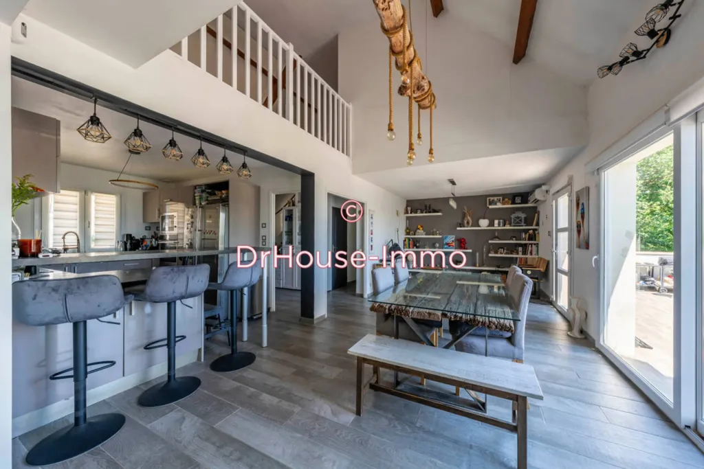 Salle à manger - Maison Familiale avec Piscine à Linas