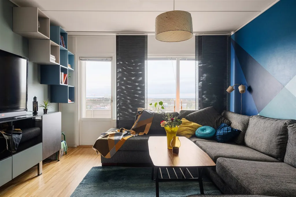 Elutuba - Spacious Apartment with Balcony in Söderby