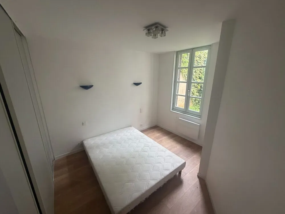 Chambres - Appartement Rénové 2 Pièces à Gramat