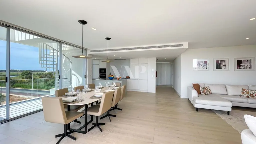 Salle à manger - 4-Bedroom Penthouse with Rooftop in Vilamoura