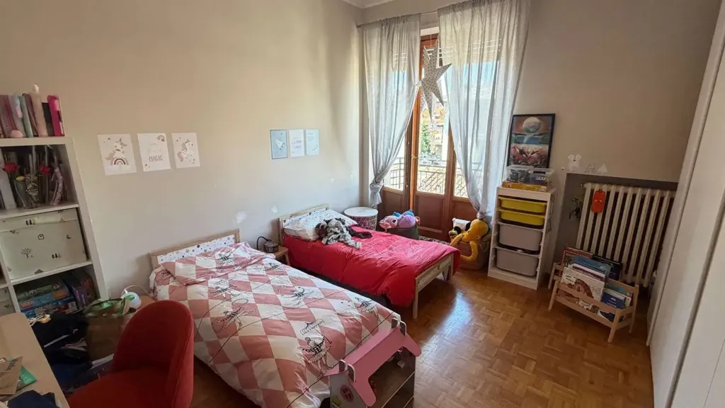 Chambres - Armed Apartment with Mountain View in Cavour