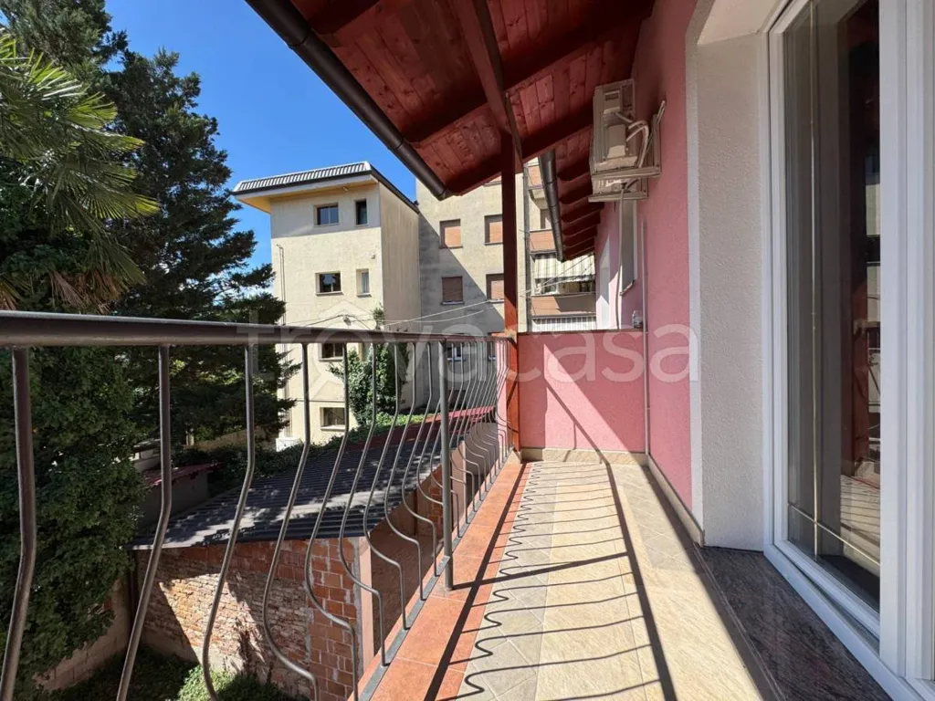 Balcon - Central Triplex with Terrace in Gorizia