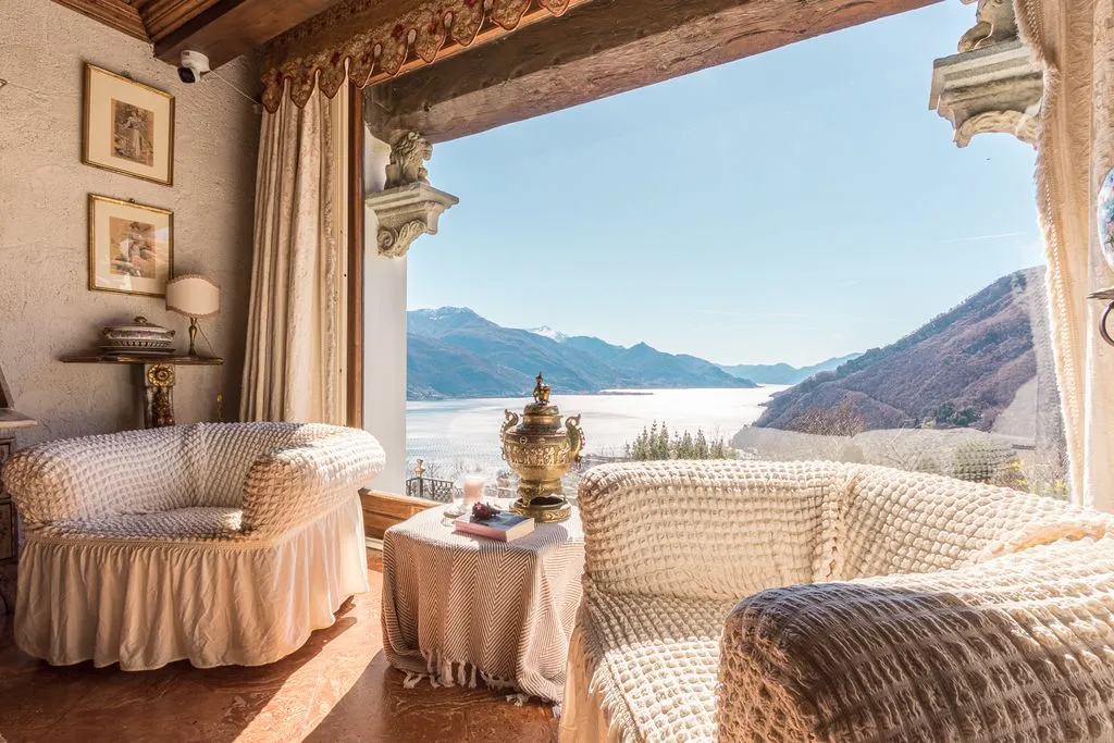 Séjour - Luxury Villa with Lake View in Dongo