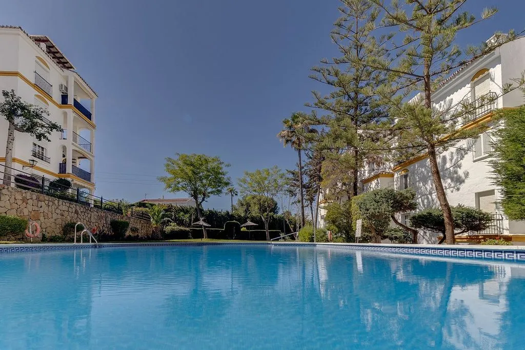 Piscine - T2 Apartment with Pool in Atalaya, Estepona