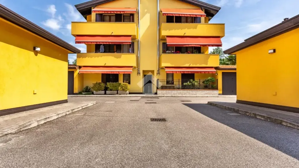 Extérieur - Trilocale with Balcony in Ferrara