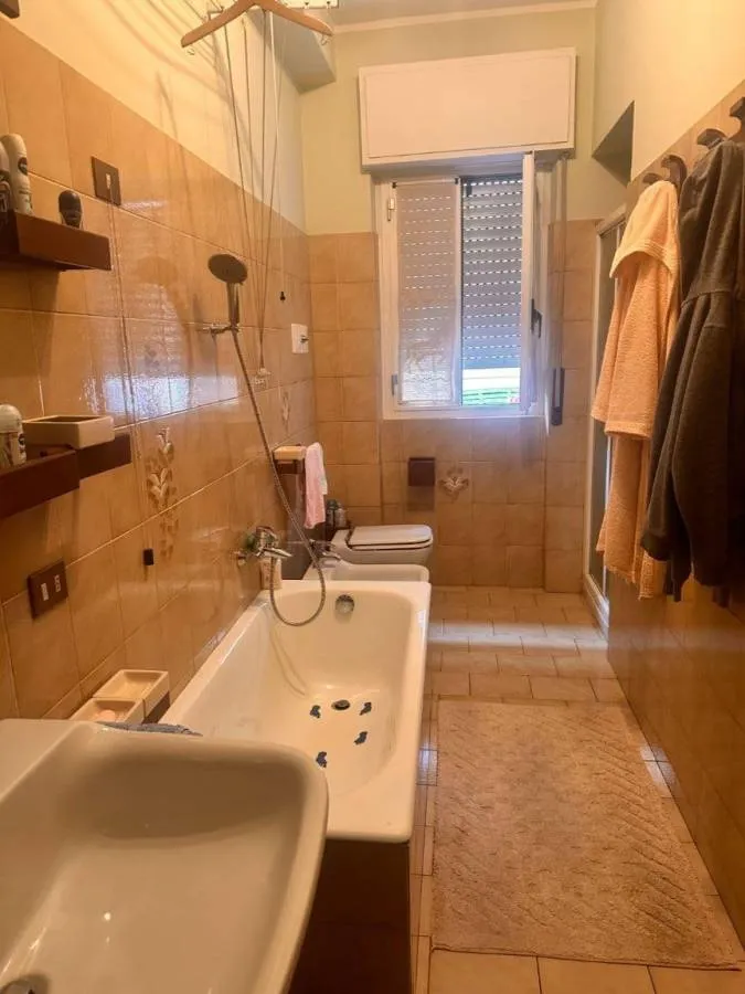 Bathrooms - Two-Unit Apartment with Private Garden in Calolziocorte