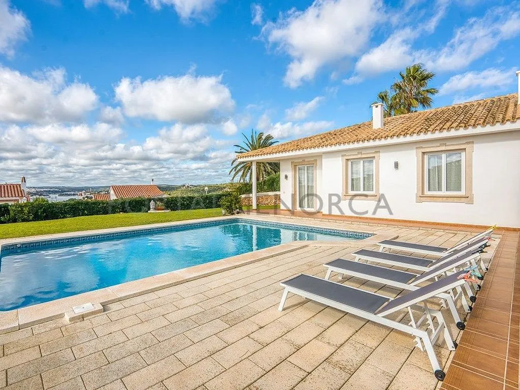 Piscine - Contemporary Villa with Sea View in Cala Llonga