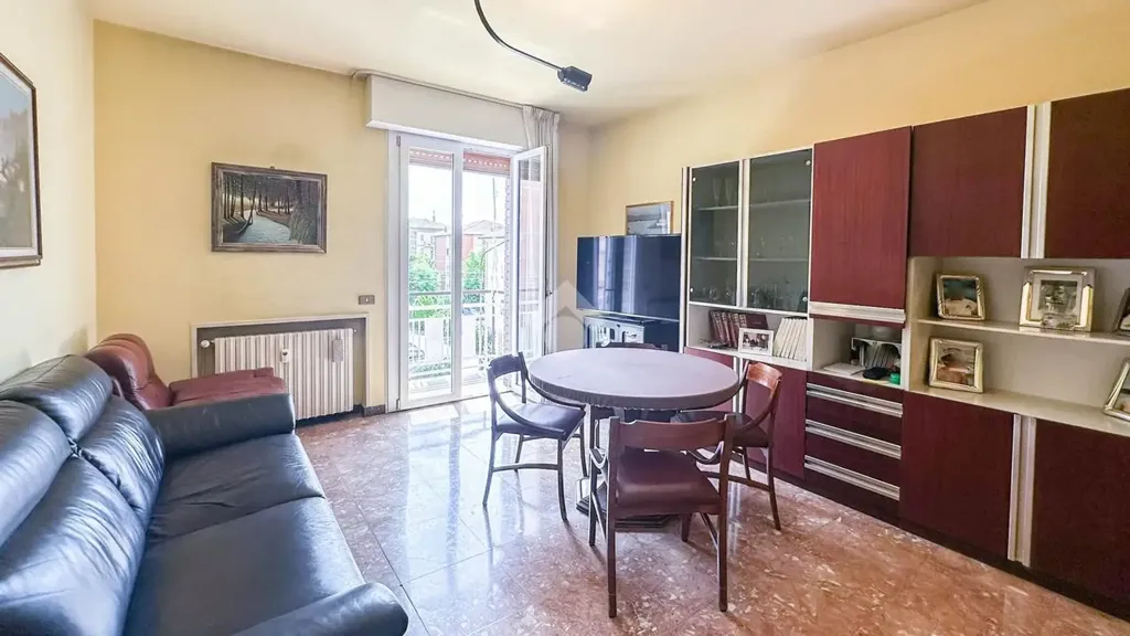 Salle à manger - Three-Bedroom Apartment with Balcony in Carpi