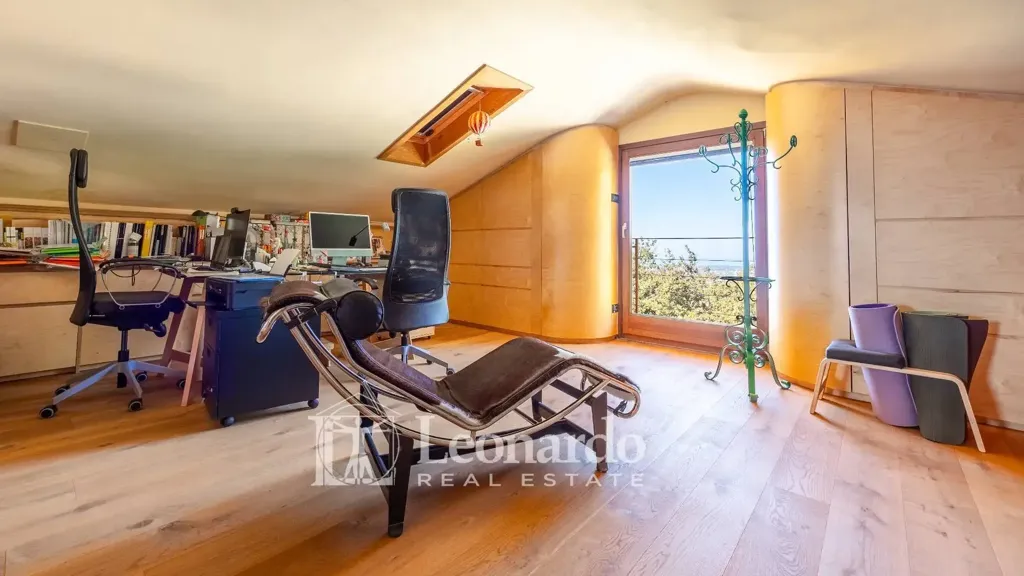 Bureau - Villa with Sea View in Massarosa