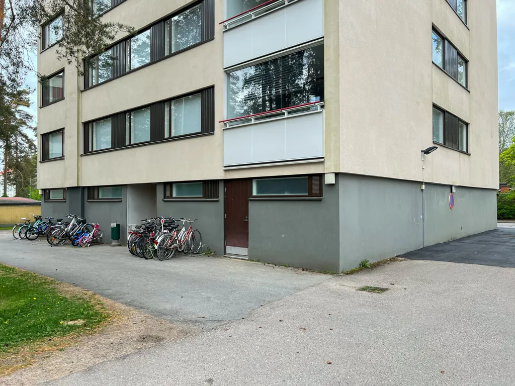 Välivaade - Bright Corner Flat with Balcony in Parantola, Hyvinkää
