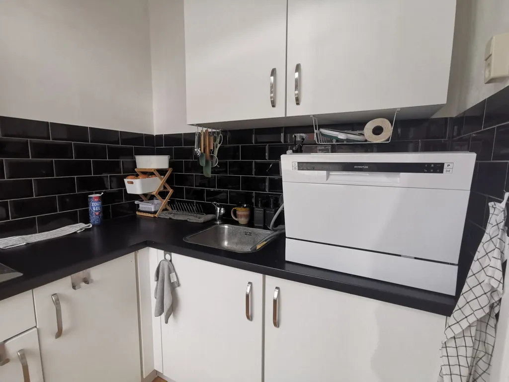Cucina - Studio with Tram Access in Rotterdam North
