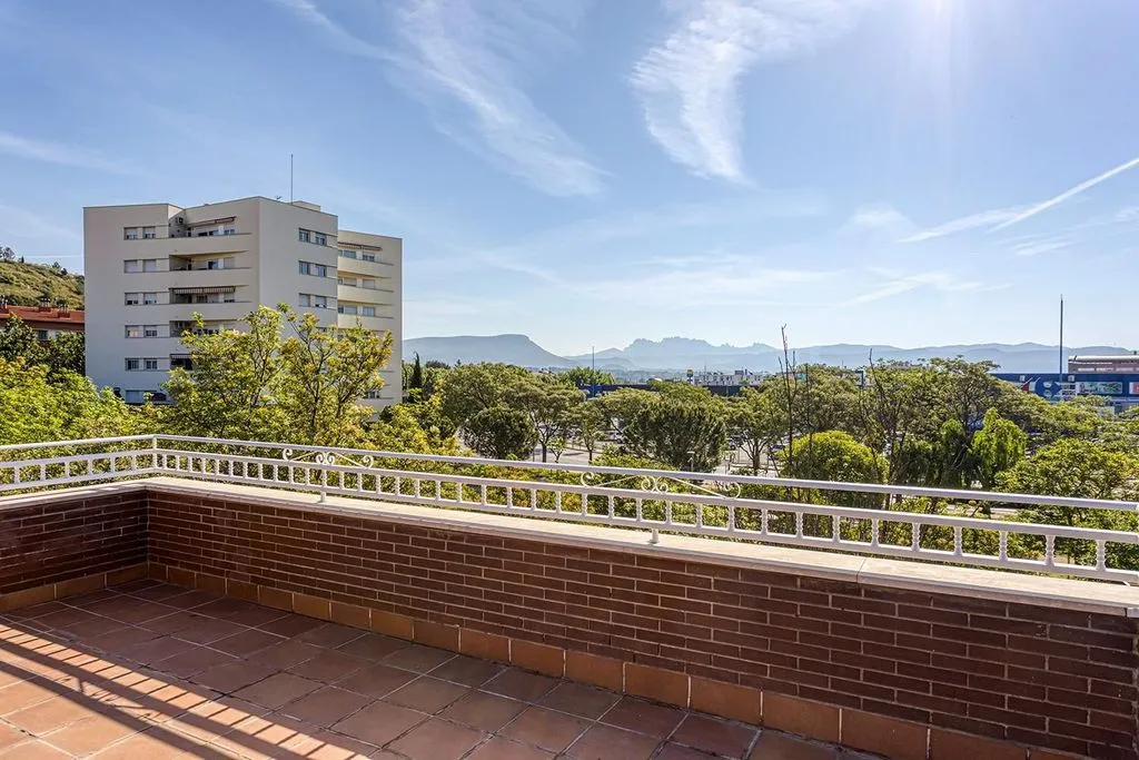 Balcony - Luxury Detached House with Terrace in Igualada