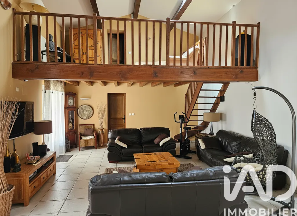 Séjour - Maison Familiale avec Piscine à Ars