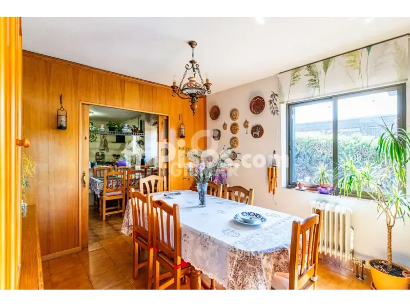 Söögituba - Chalet with Pool in Monterrozas-Parquerrozas