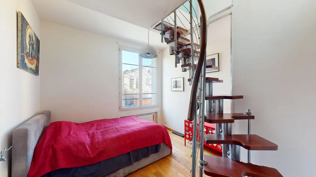 Chambres - Maison avec Cour Privative et Parking à Pantin
