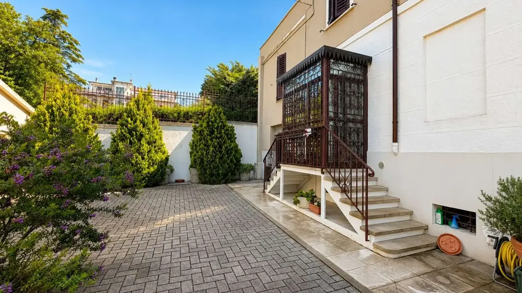 Jardin - Historic Villa with Garden in Ostra
