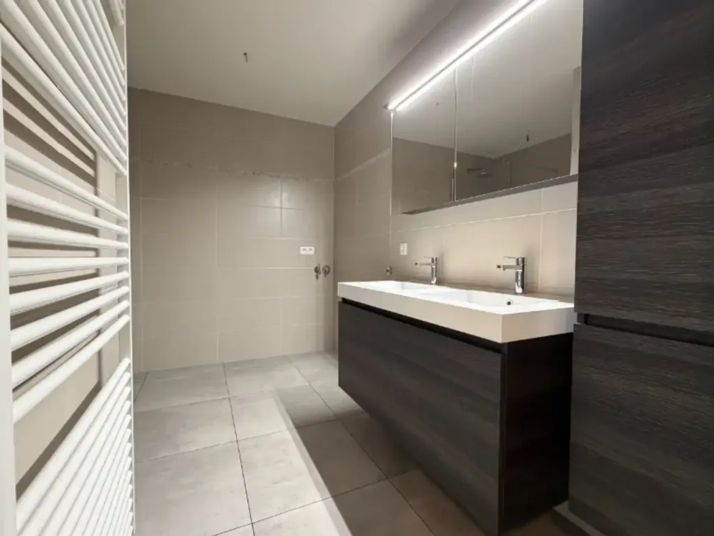Bathrooms - Ground Floor Apartment with Terrace in Veurne Centre