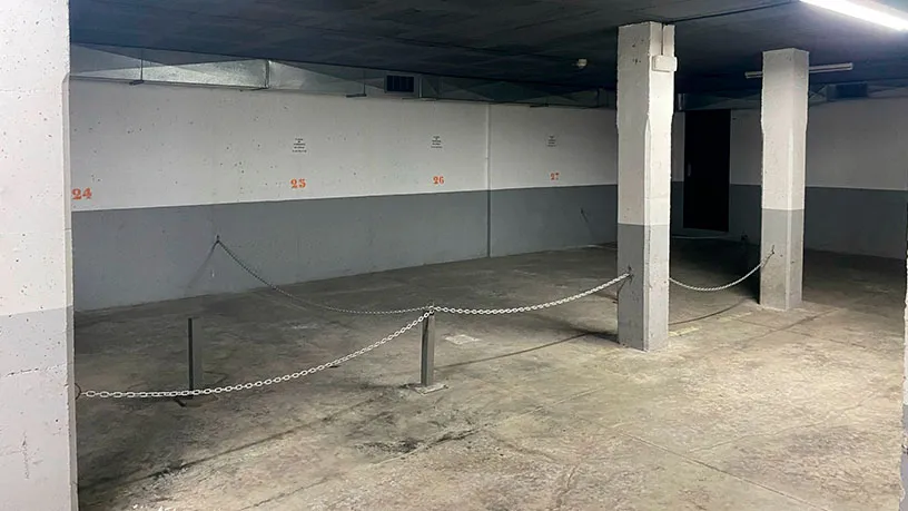 Garaaž - Parking Space in Piera, Barcelona