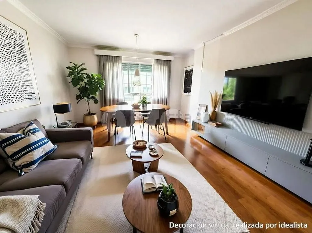 Séjour - Apartment with Large Windows in Vigo