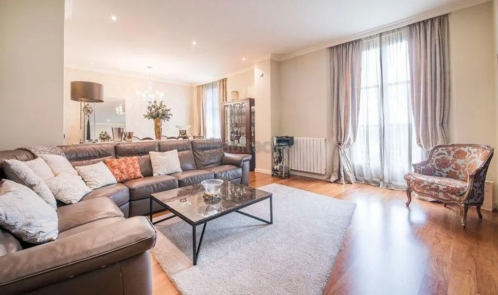Elutuba - Luxury Flat with Sea View in Sant Just Desvern