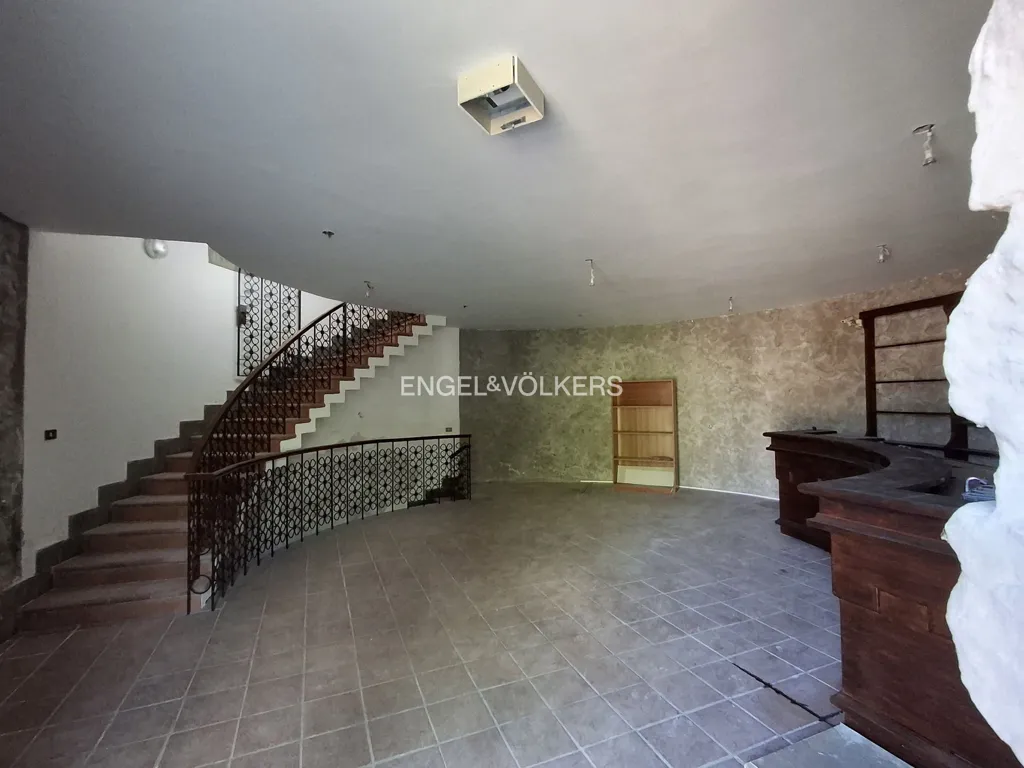 Esik - Medieval Tower with Panoramic Views on Amalfi Coast