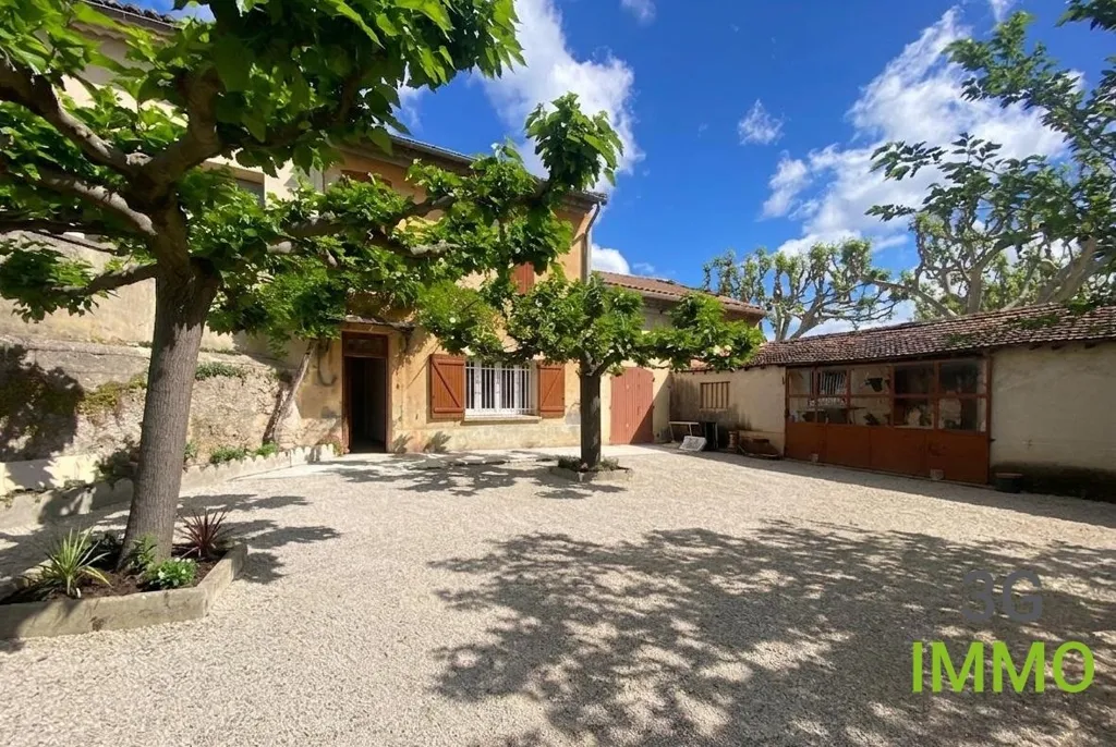 Aed - Character House with Studio in Jonquières