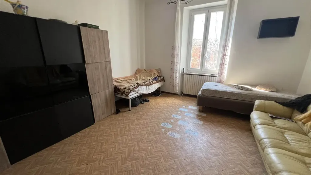 Chambres - Three-Bedroom Apartment in Ancona