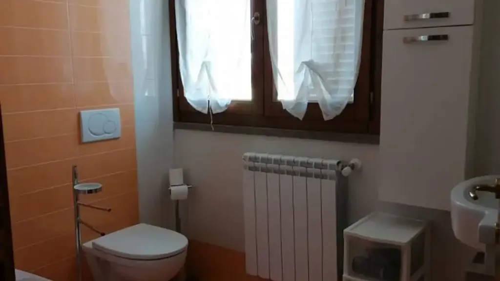 Salles de bain - Three-Room Apartment with Terrace in Castelfiorentino