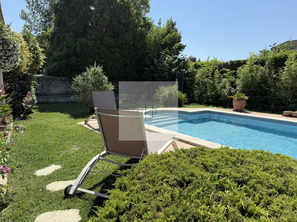 Piscine - Maison avec Piscine et Jardin à Montélimar