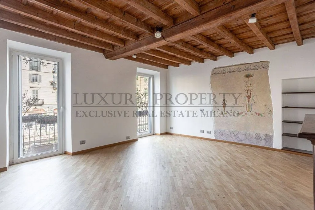 Soggiorno - Luxury Apartment with Naviglio View in Milan