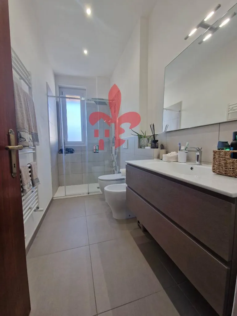 Salles de bain - 5-Room Apartment with Balcony in Florence