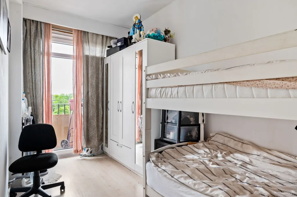 Magamistoad - Spacious Apartment with Terrace in Berchem