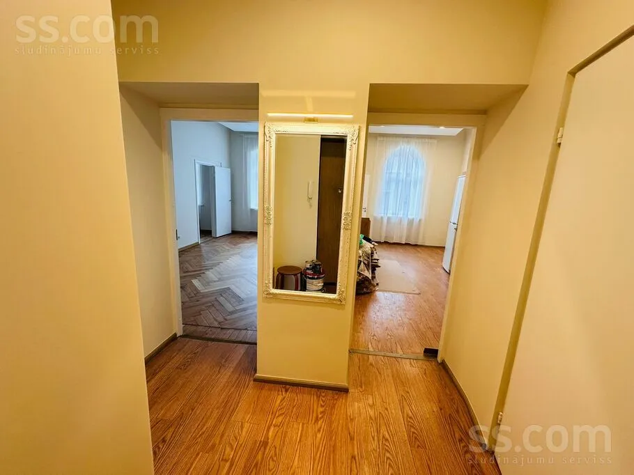 Ingresso - Studio Apartment for Office Use in Riga Centre