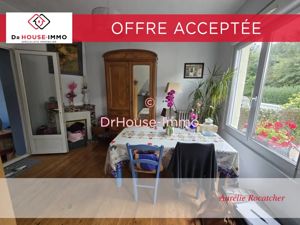 Sala da pranzo - Charming House with Private Island in Arques-la-Bataille