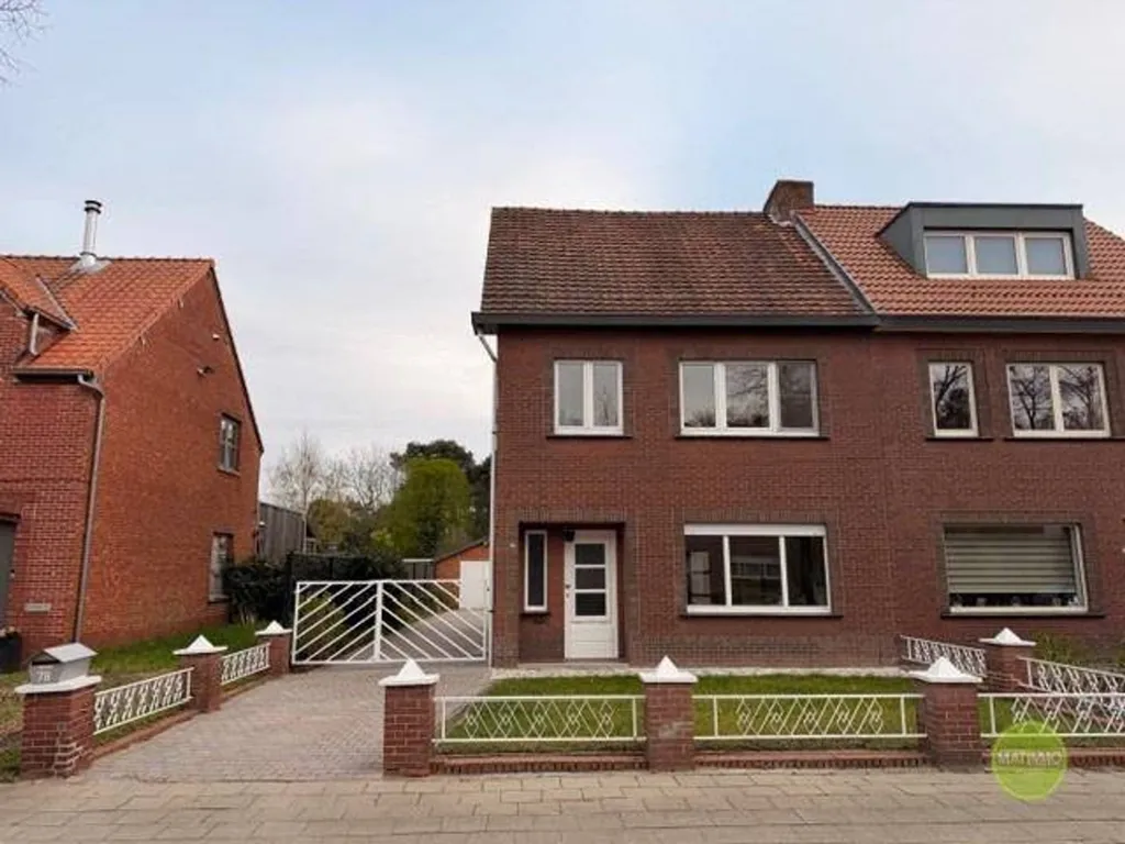 Extérieur - Maison Familiale avec Jardin à Mol