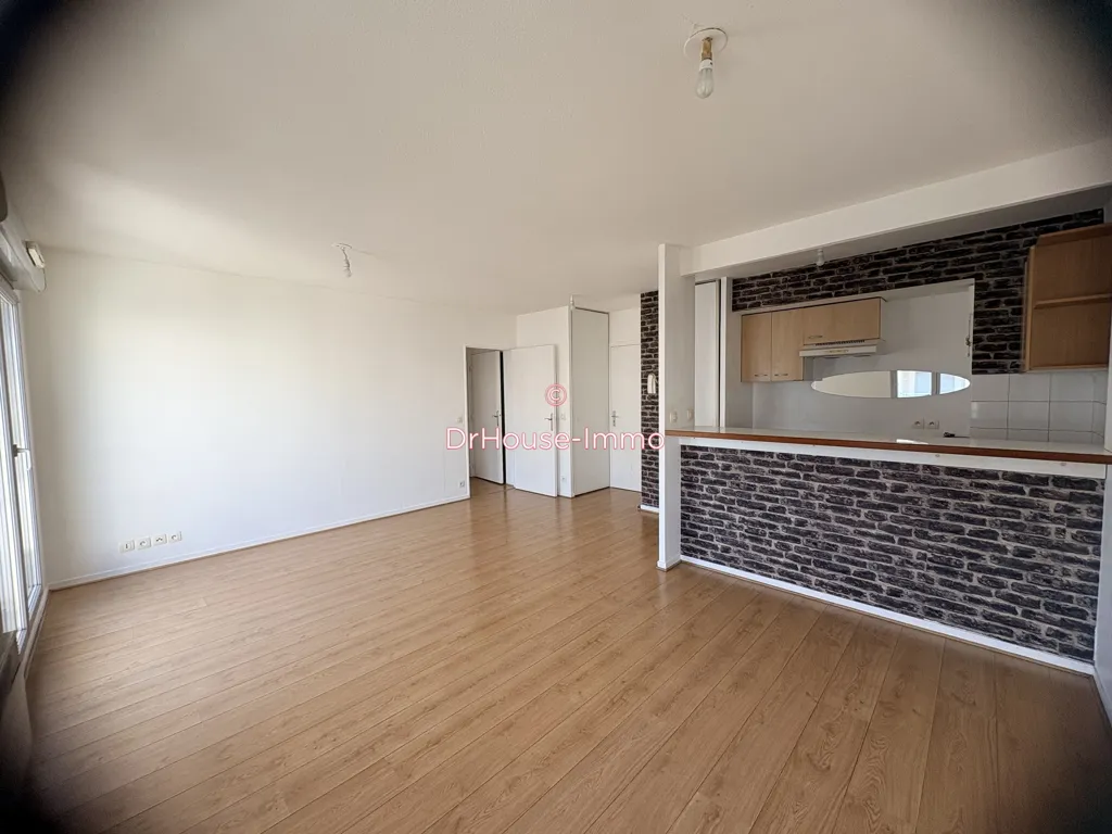 Living Room - Two-Bedroom Flat with Balcony in Mantes-la-Jolie