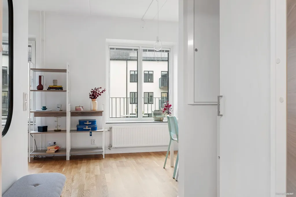 Esik - Apartment with Large Balcony in Centrala Hisingen