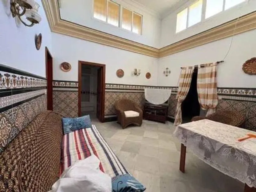 Séjour - Terraced House with Balcony in Urban Core