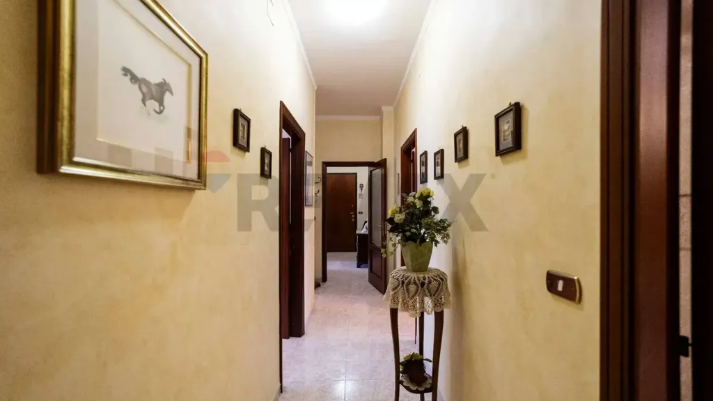 Esik - Spacious Apartment with Terrace in Bari