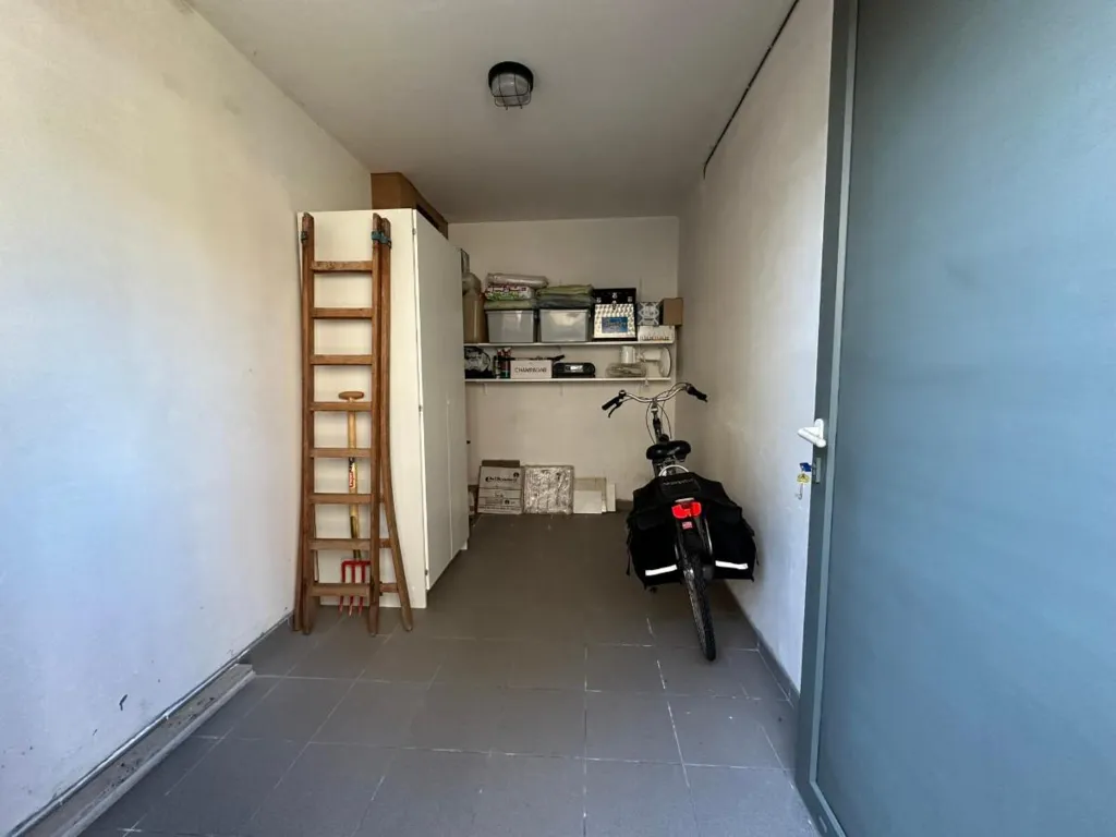 Lavanderia - Ready-to-Move Energy-Efficient Home