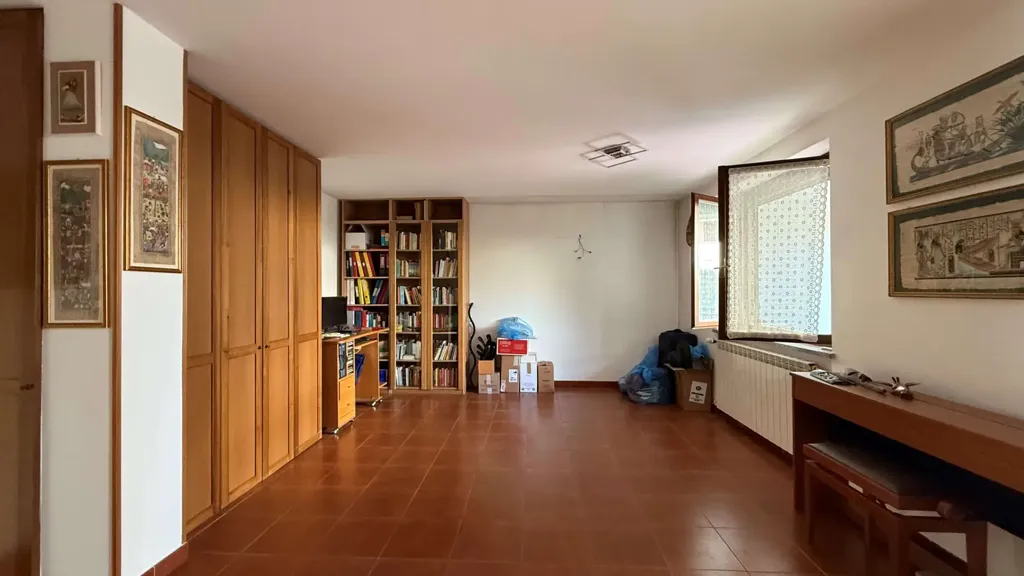 Kabinet - Terraced Villa with Garden in Cirie'