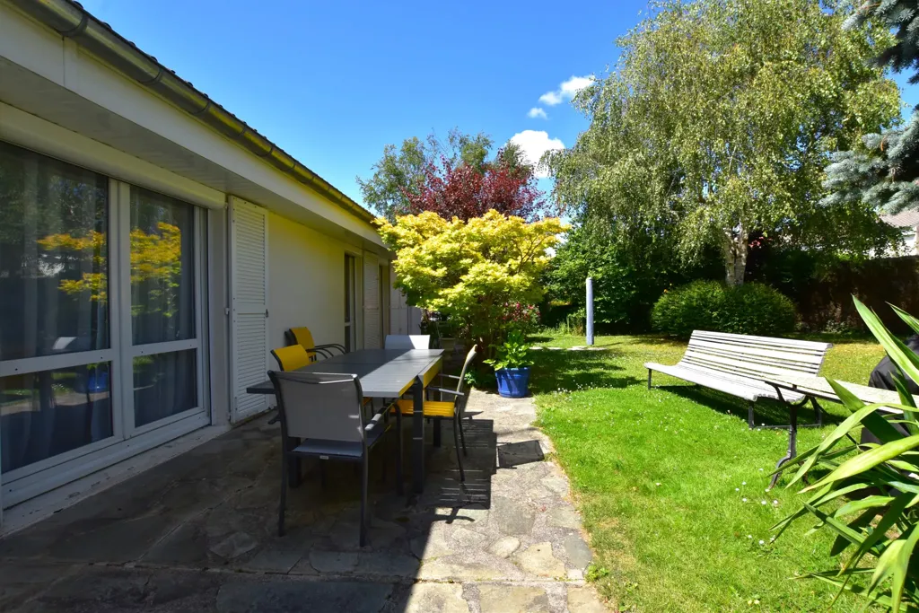 Aed - Individual House with Garden near Les Essarts-le-Roi