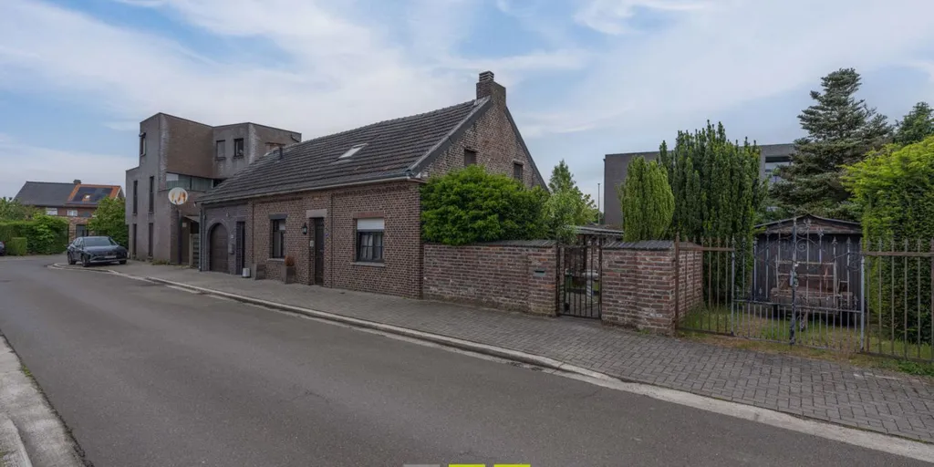 Extérieur - Maison à Renover avec Jardin à Maasmechelen