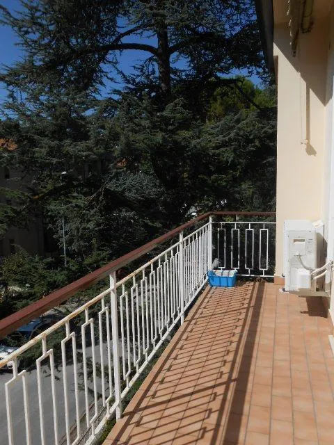 Rõdu - Apartment with Private Garage in Jesi
