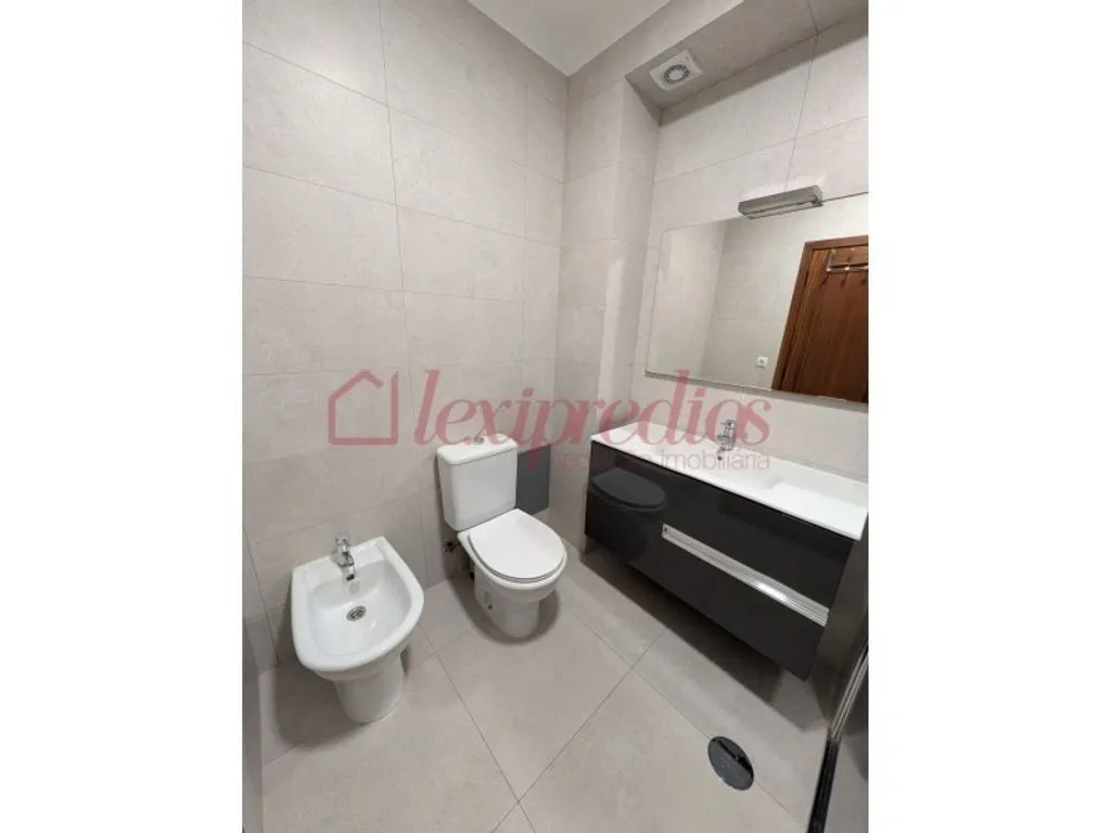 Vannitoad - Luxury Flat with City View in Agueda